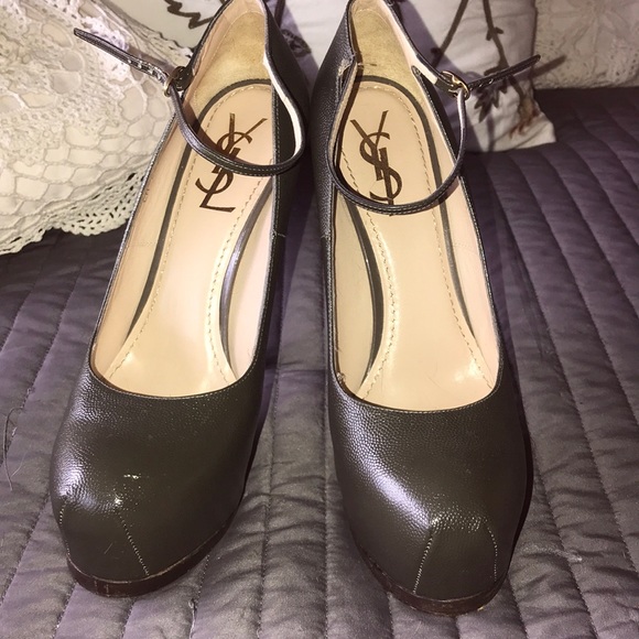 YSL pumps - Picture 2 of 4